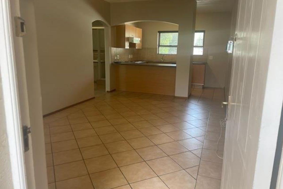UNFURNISHED ONE BEDROOM - Photo 2