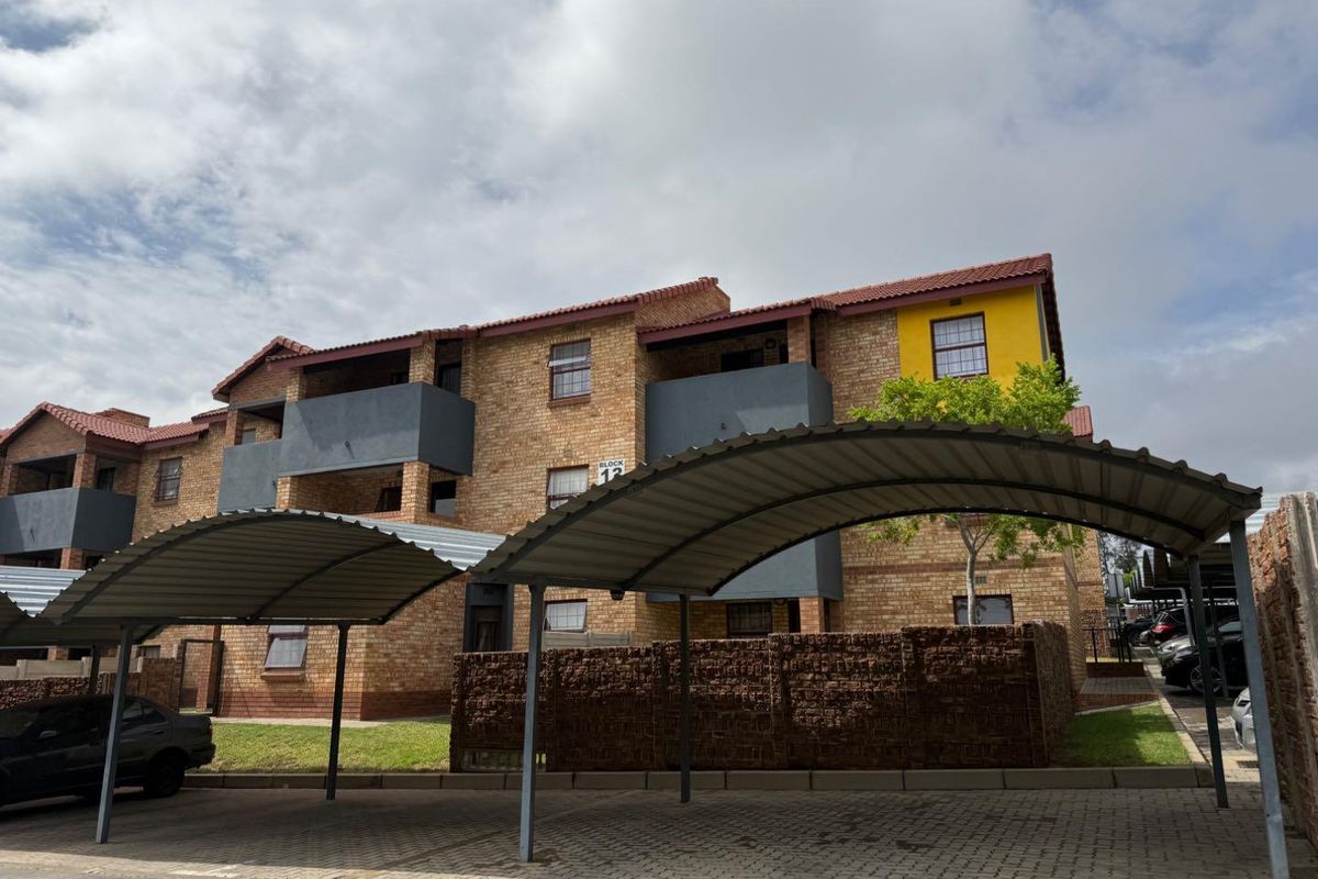 Perfect lock-up & go property - Photo 2