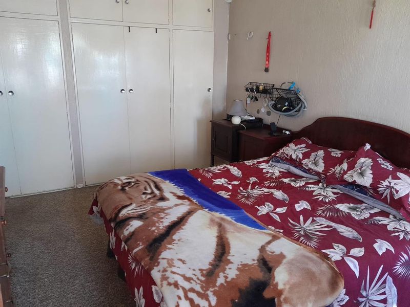 Three Bedroom Family Home For Sale in Brackendowns - Photo 9