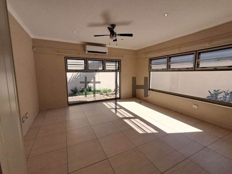 House for RENT - Photo 9