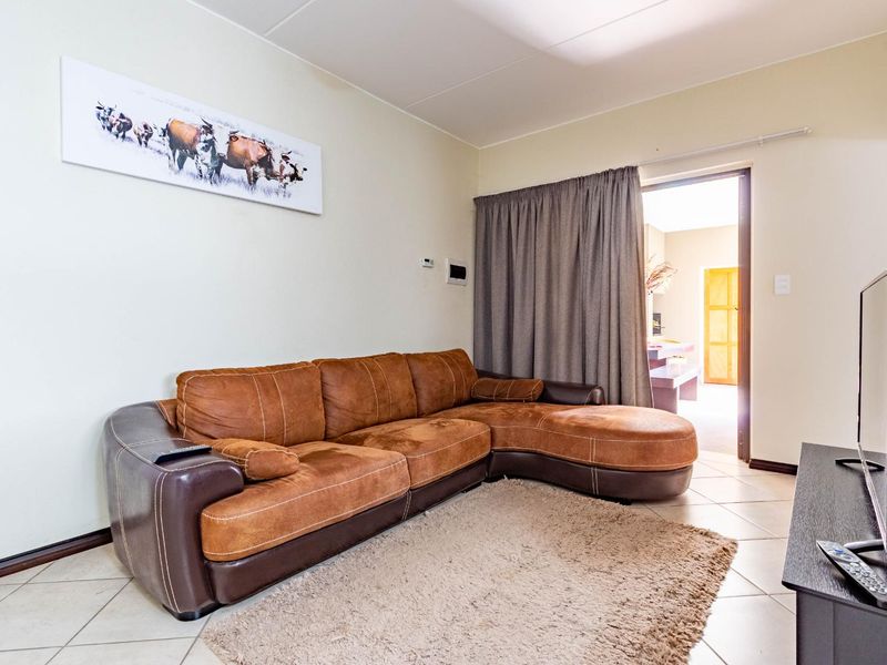 Delightful, modern ground floor apartment to rent in Brentwood Park - Photo 4