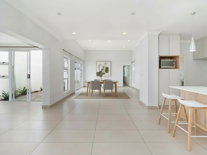 FAMILY HOME IN SAGEWOOD - Photo 3