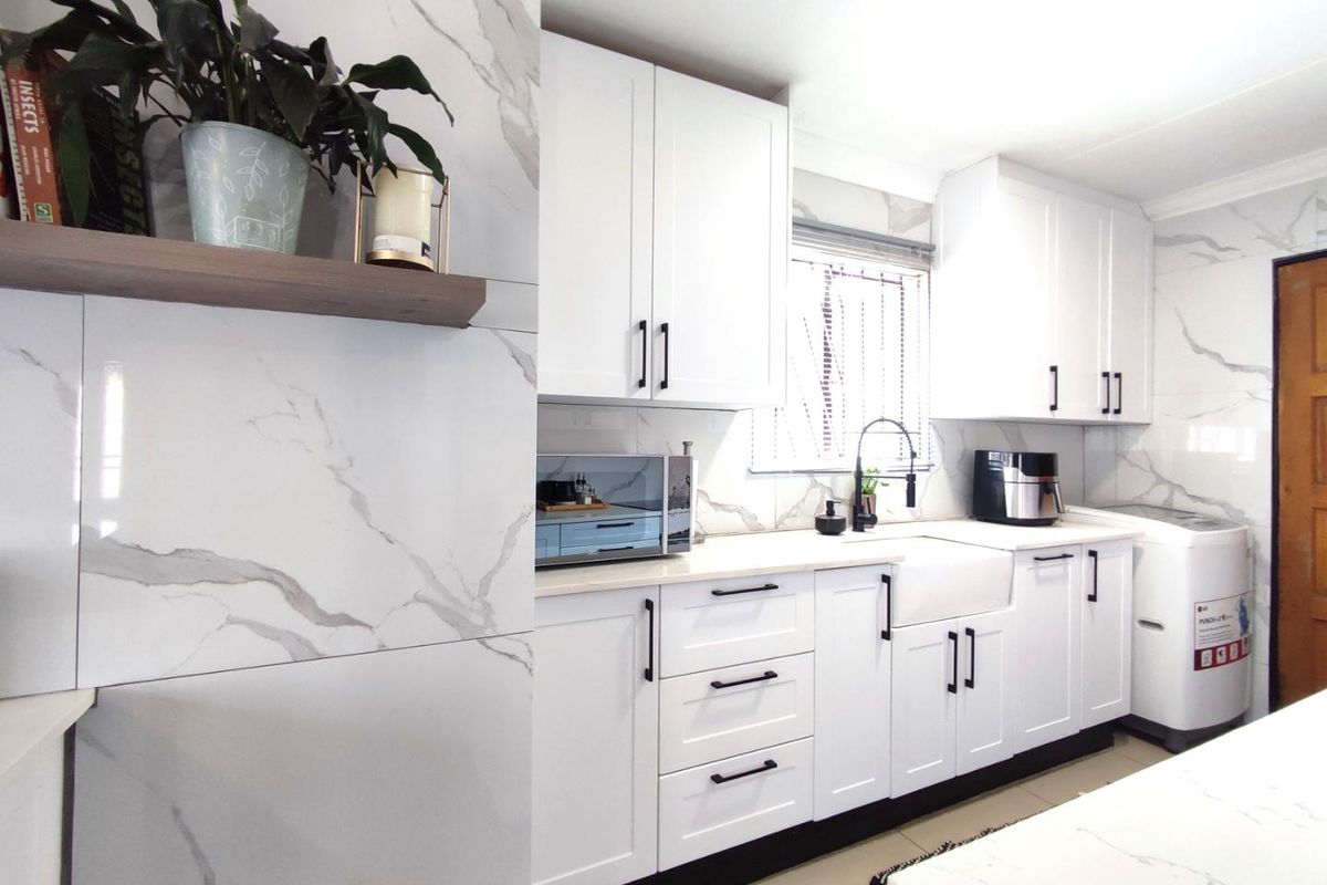 3 Bedroom House  for Sale in Cosmo City - Photo 5
