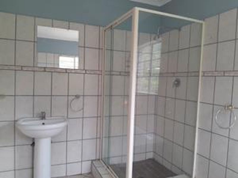 House to Rent - Photo 7