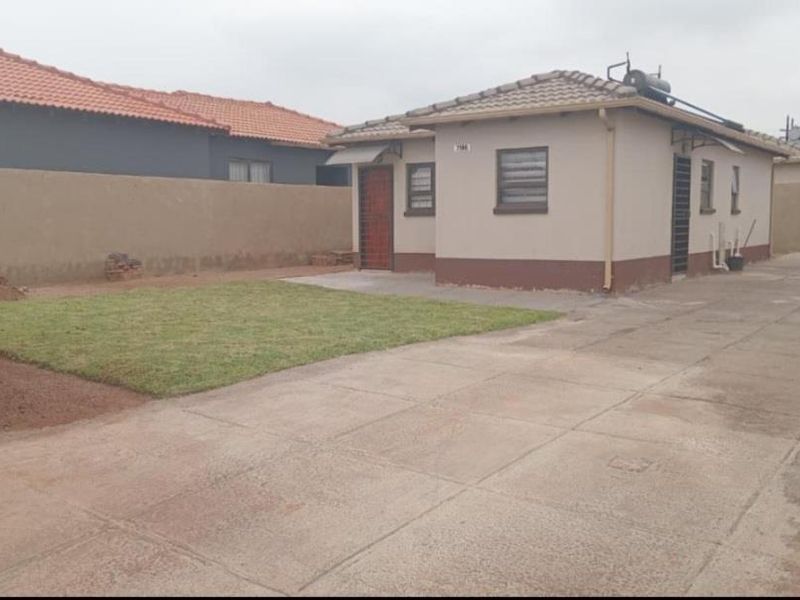 3-bedroom house for Rent - Photo 2