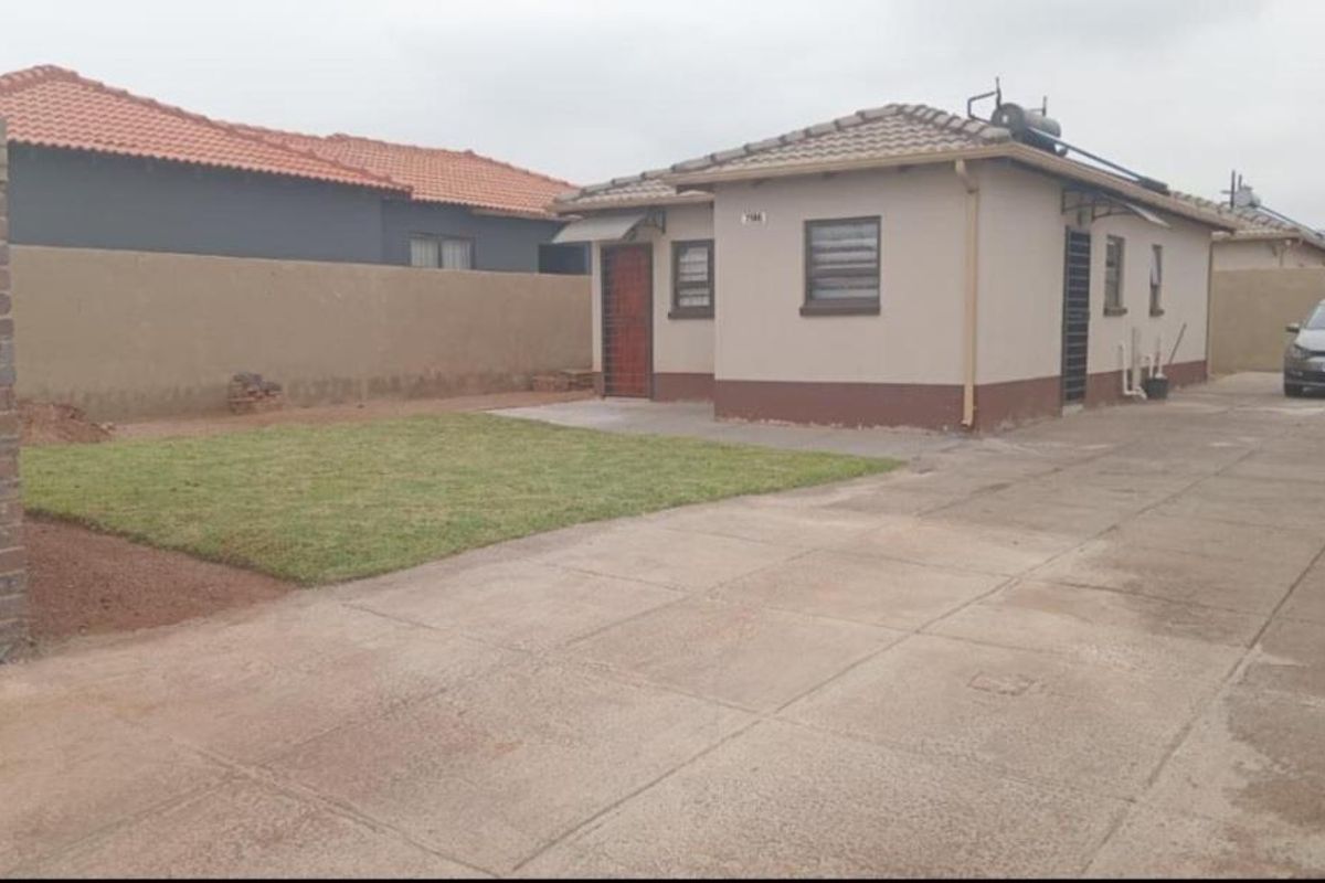 3-bedroom house for Rent - Photo 2