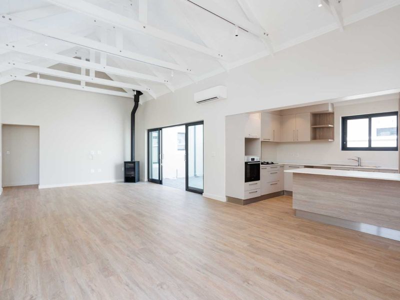 A Thoughtfully Designed Home in Val de Vie Evergreen - Photo 3