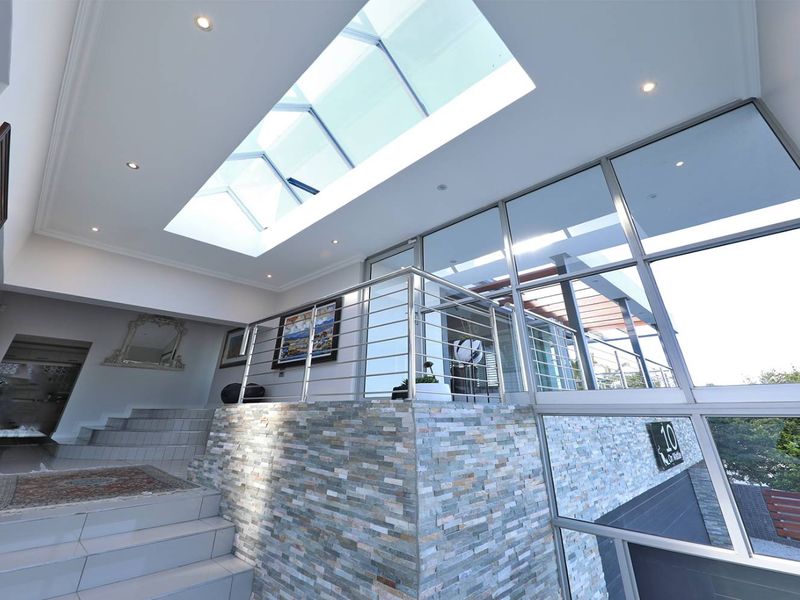 Modern Luxury with Panoramic Views in Loevenstein. - Photo 6