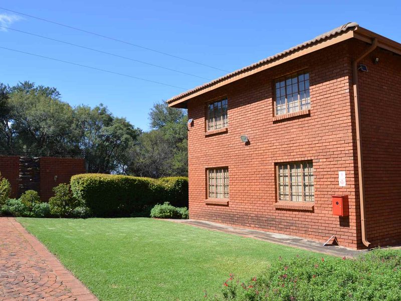 12-unit townhouse complex Investment and income generating opportunity - Photo 3