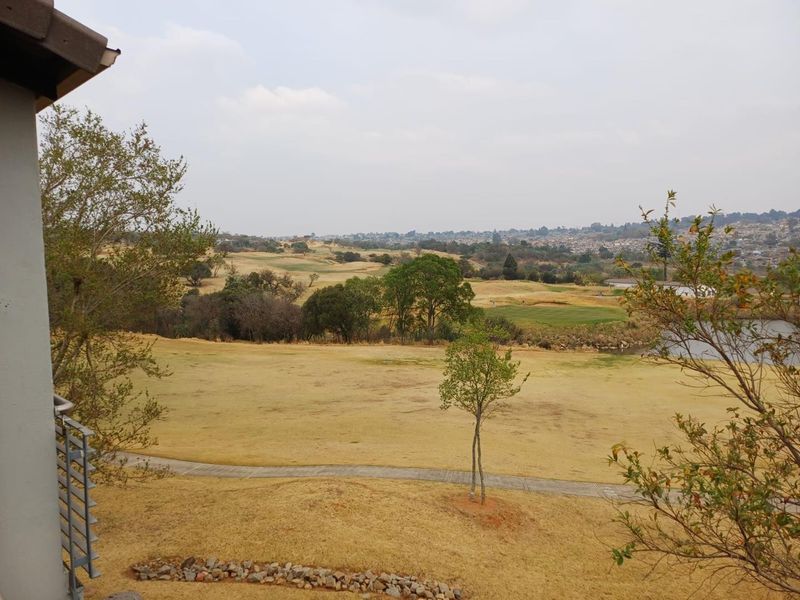 Top Floor 2 Bed 2 Bath Apartment for sale in Jackal Creek Golf Estate - Photo 10