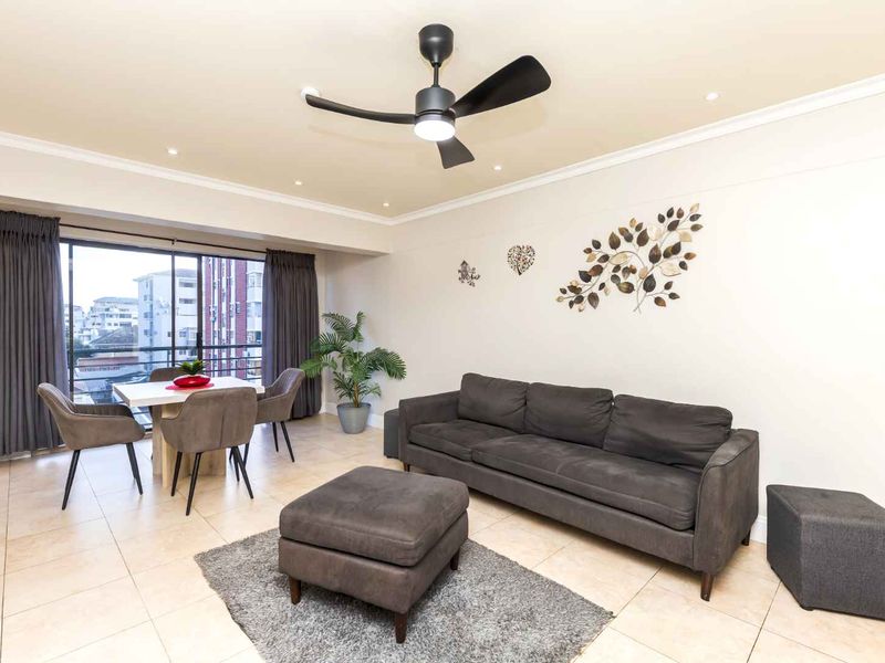 Exceptional Sea Point Opportunity Near the Promenade - Photo 7