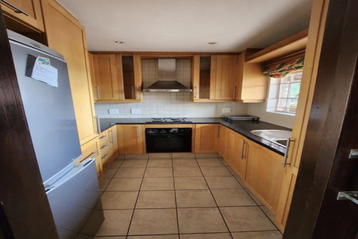 2 BED 1 BATH SPACIOUS UNFURNISHED APARTMENT IN RETIREMENT VILLAGE BRYANSTON - Photo 4