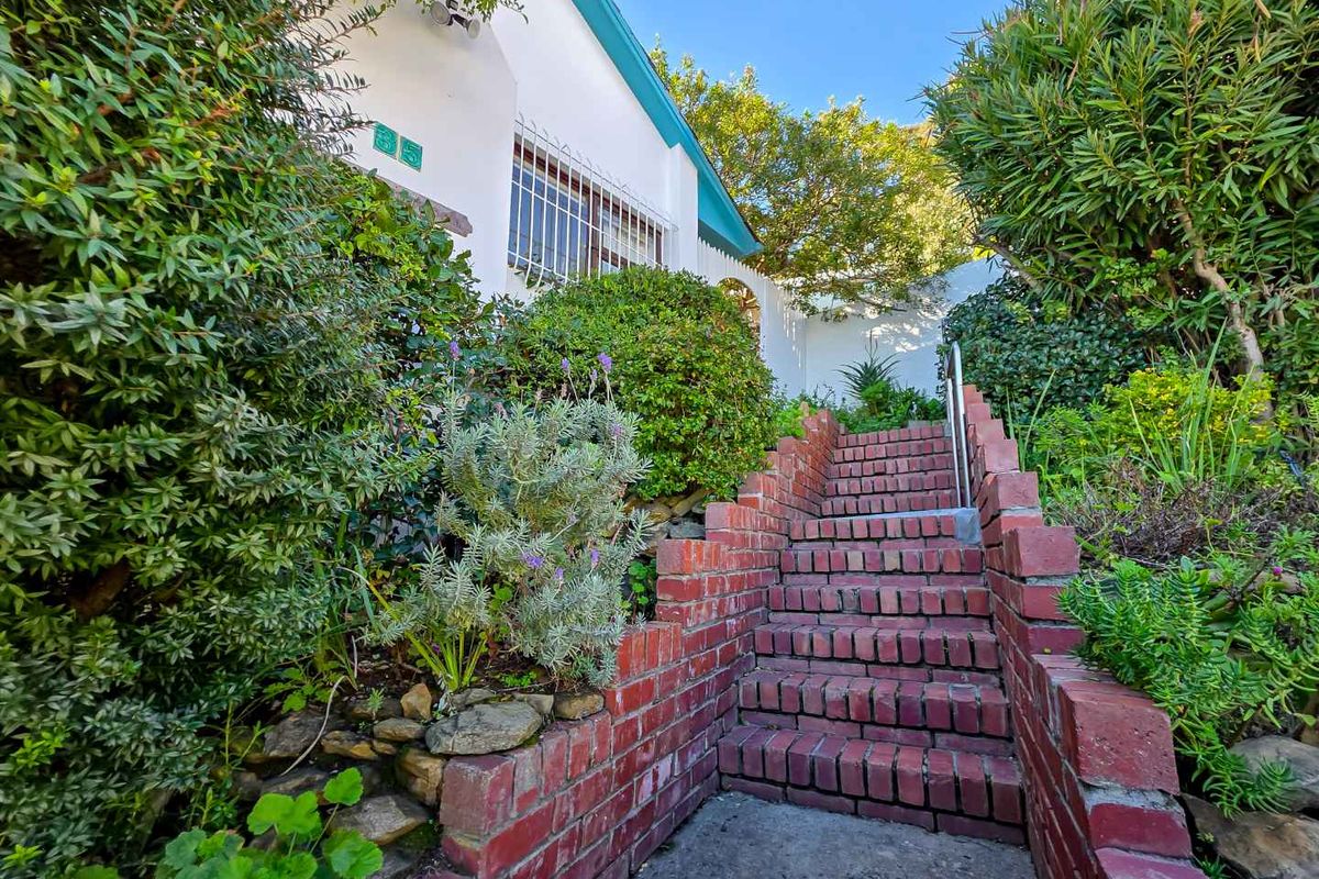 SEA POINT UPPER HOME - Photo 5
