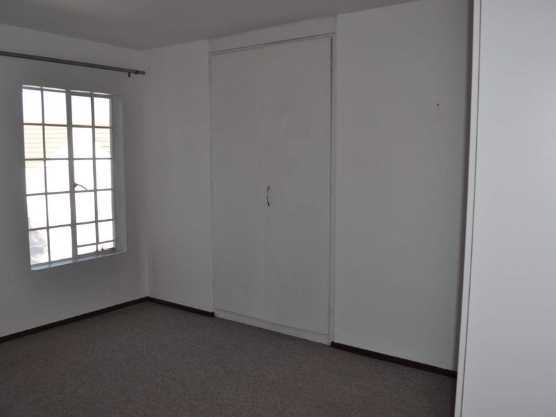 BEAUTIFUL DUPLEX FOR SALE IN FAERIE GLEN - Photo 10