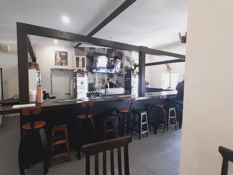 "Diverse Business Haven: Restaurant, Shops, Flats & Event Spaces!" - Photo 6