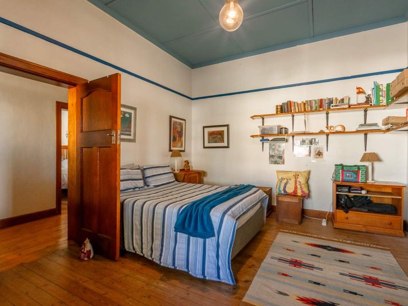 Historic Rawsonville home with timeless charm, spacious living, solar, borehole, and flatlet potential — blending heritage character with modern comfort. - Photo 7