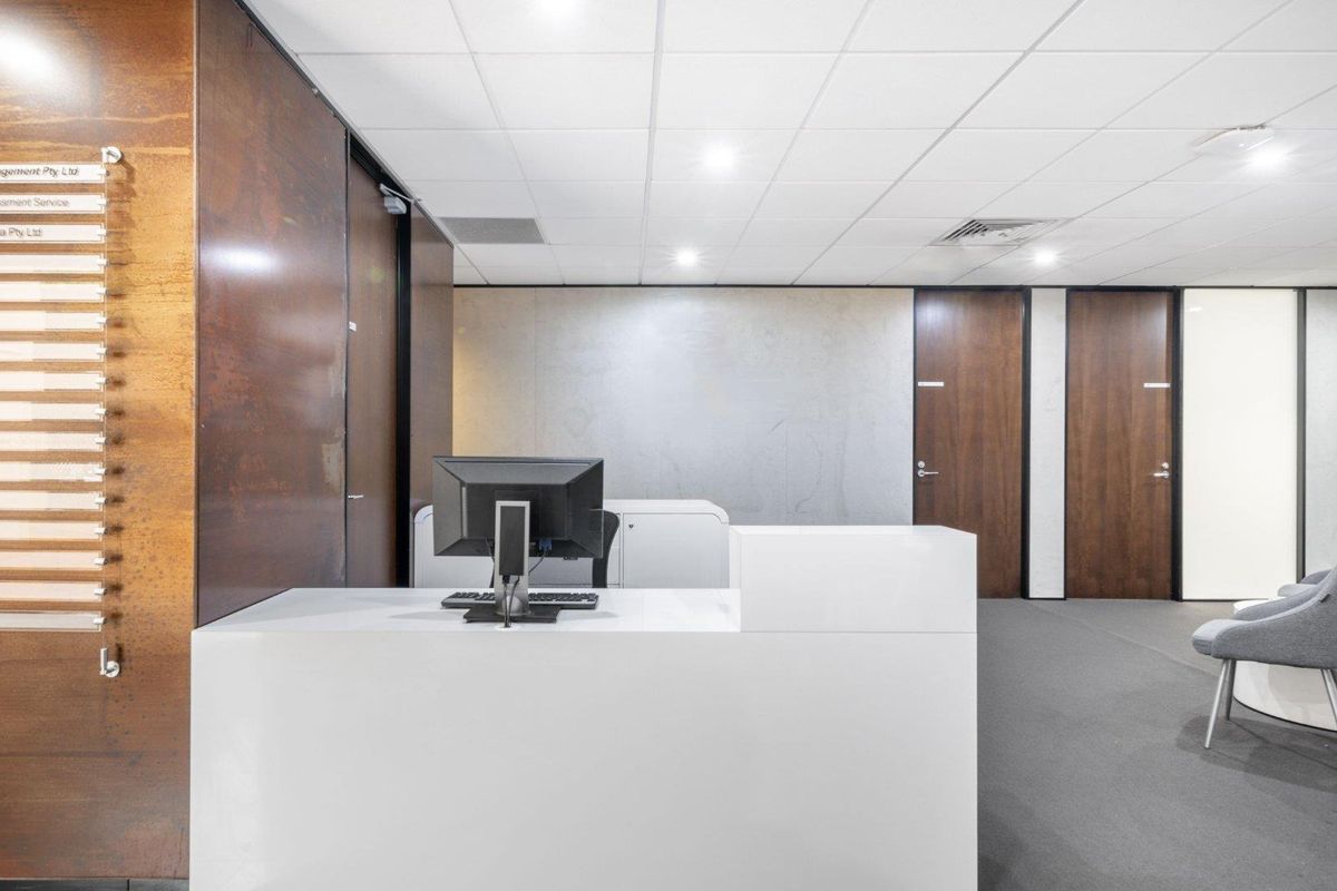 Private office space for 3 persons in Regus The Foundry - Photo 4