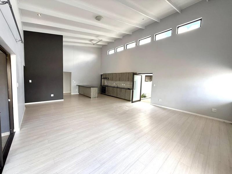 4 Bedroom House For Sale in Finkenstein Village - Photo 3