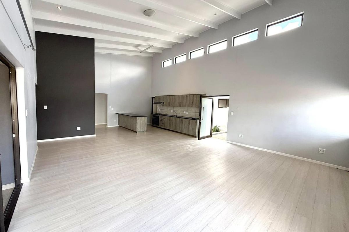 4 Bedroom House For Sale in Finkenstein Village - Photo 3