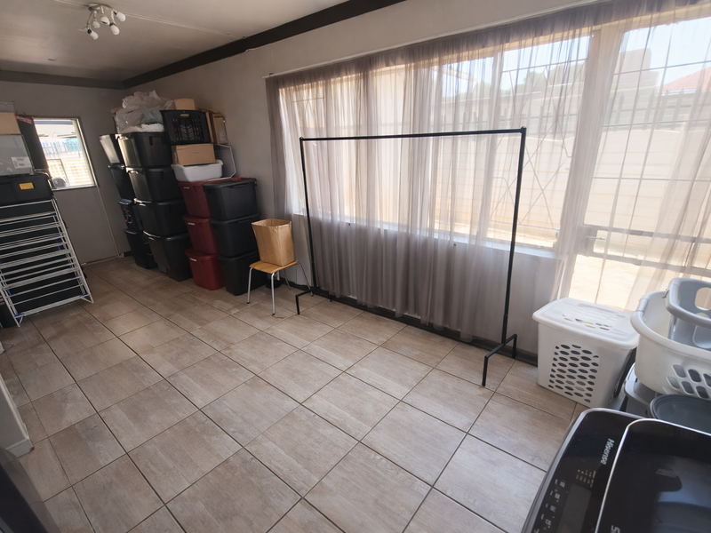 “Big on Space, Big on Potential” - Photo 6