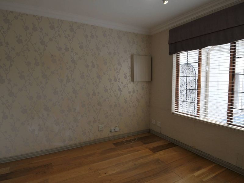 4 Bedroom Boardwalk Mansion - Photo 8