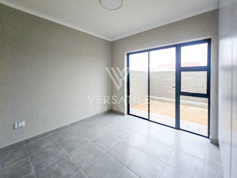 Single Level Townhouse - Photo 9