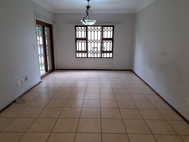 2 Bed 2 Bath Ground Floor at reduced price - Photo 5