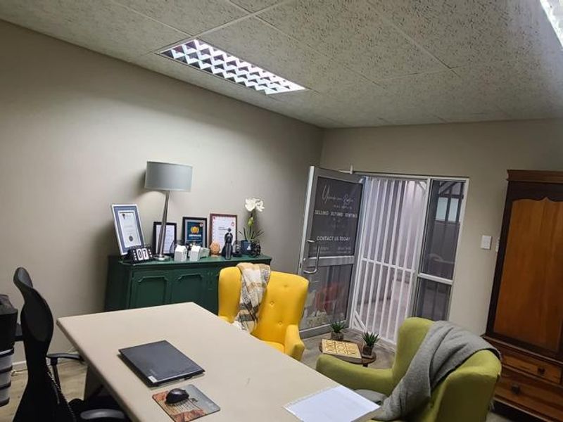 Centrally Located Office - Photo 4