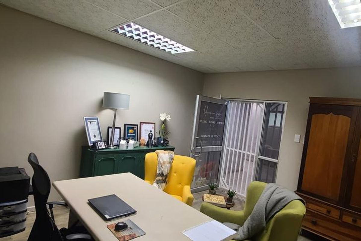 Centrally Located Office - Photo 4