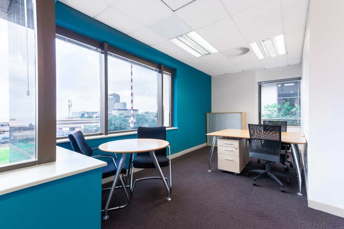 All-inclusive access to coworking space in Regus Umhlanga Ridge. - Photo 5