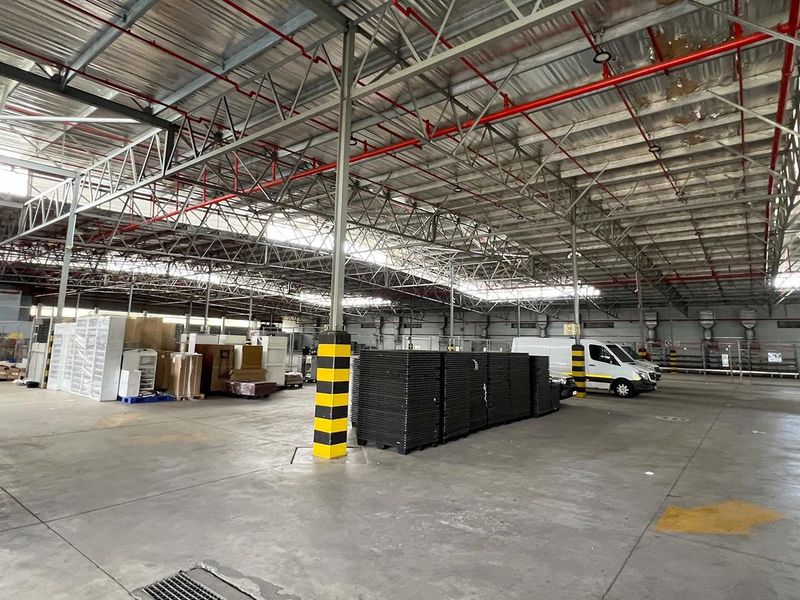 PREMIUM CORPORATE INDUSTRIAL FACILITY FOR SALE - Photo 8