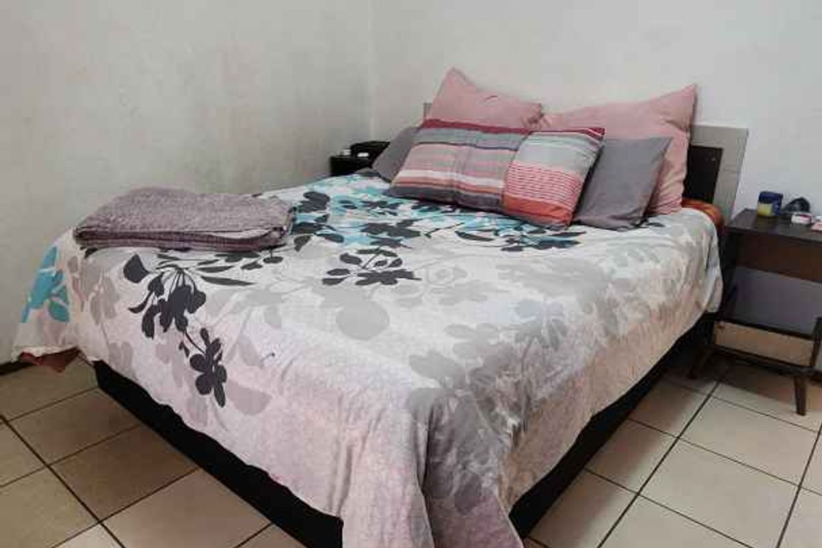 3 Bedroom House For Sale in Heatherview - Photo 5