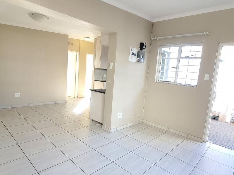 Move-In ready Gem in a quiet, sought-after area  To Let - Photo 8