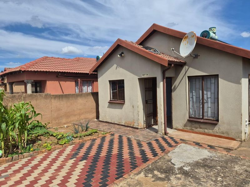 2 Bedroom House for Sale in Soshanguve East, Ext 3 - Photo 1