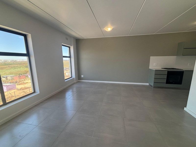 Modern Brand-New 2-Bedroom Apartment | River Views, Rivergate - Photo 4