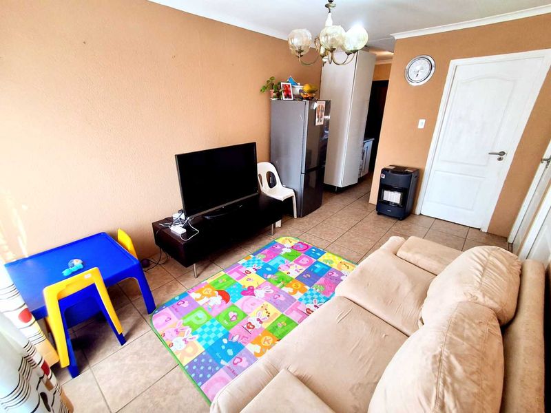 "An ideal residence is characterized by a generous expanse of land" - Photo 10