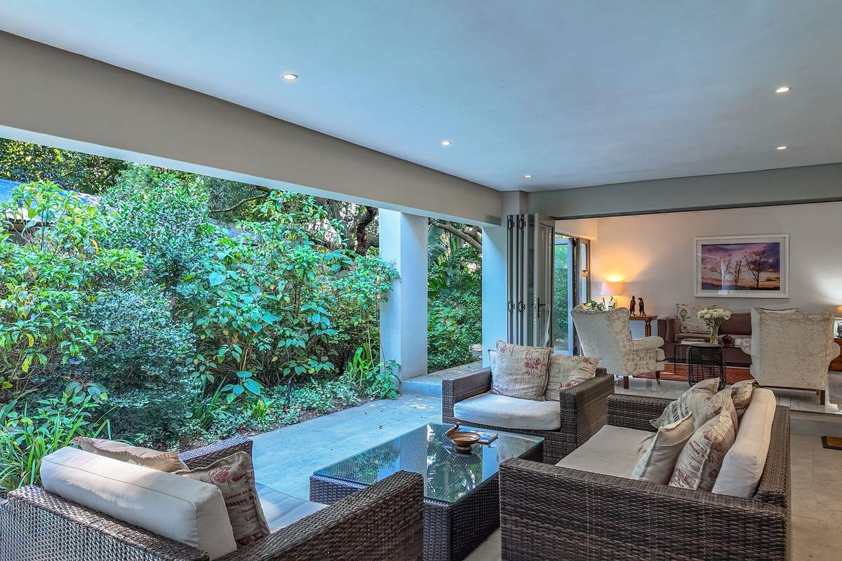 3 bedroom fully furnished home in Benmore Gardens - Photo 4