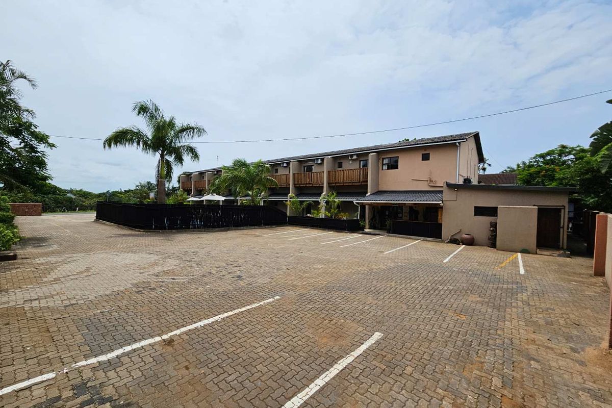 Dive into paradise: Your own lodge oasis in St Lucia in The iSimangaliso Wetlands Park - Photo 3