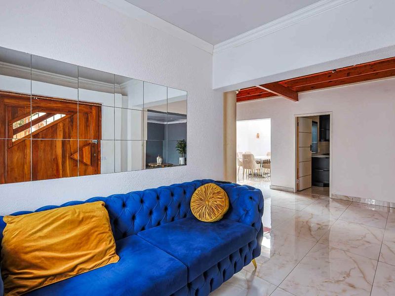 Prime Waterkloof Ridge Living with Space, Potential & Prestige - Photo 4