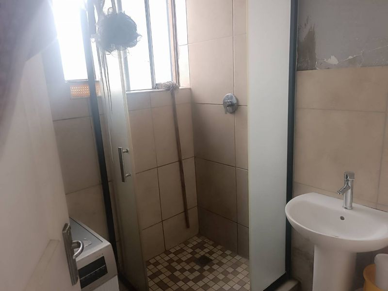 🏖️ 2-Bedroom Apartment for Sale in South Beach, Durban – Prime Investment Opportunity - Photo 8