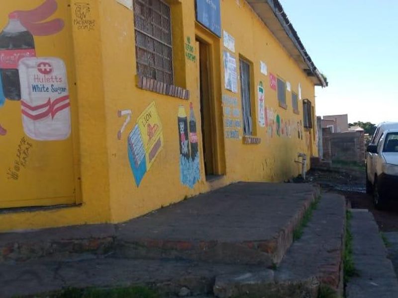 Family Home For Only R750 000 NEG - Photo 1