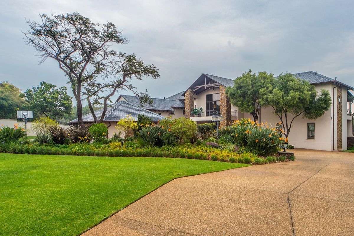 Waterfall Equestrian Estate | Off-Grid Luxury - Photo 5