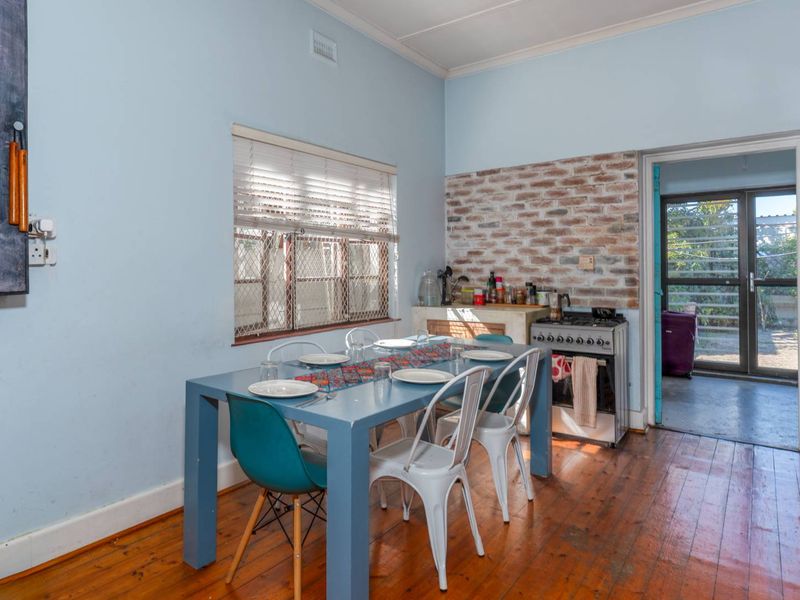 Charmimg Family home with Potential - Photo 2