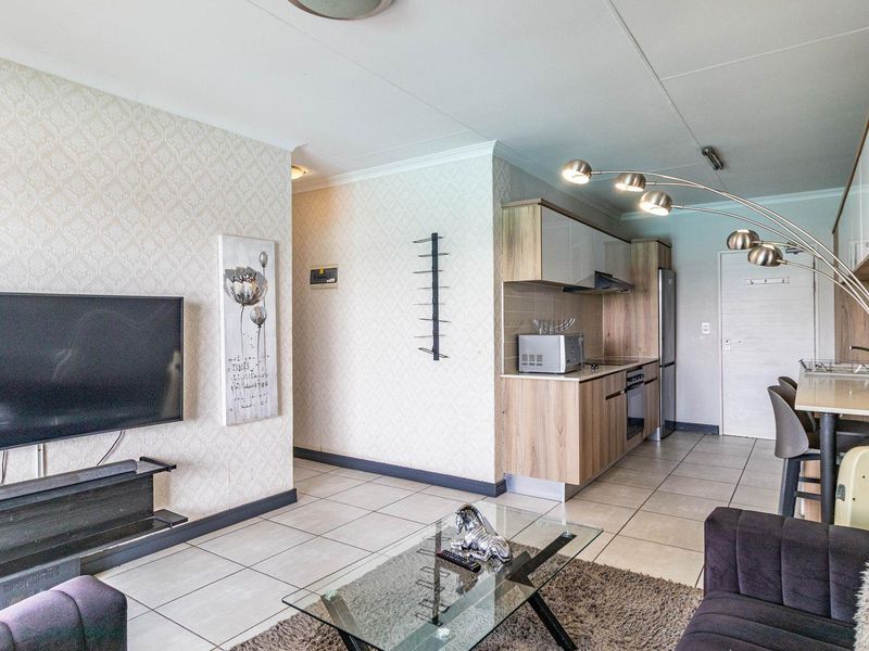 Modern 1-Bedroom Apartment in a resort-style security estate - Photo 8