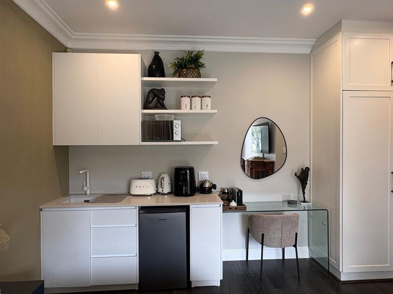 Furnished Studio in West Beach - Photo 6