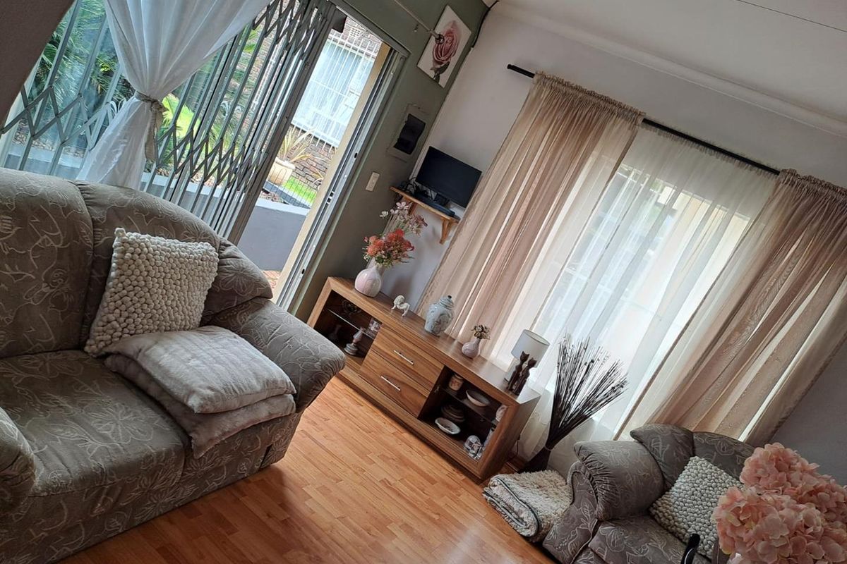 Pet Friendly Cottage for Cats Only for Rent - Photo 3