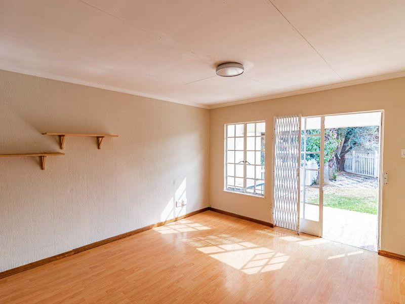 3 Bedroom Town House In Rushmere Manor The Reeds - Photo 5