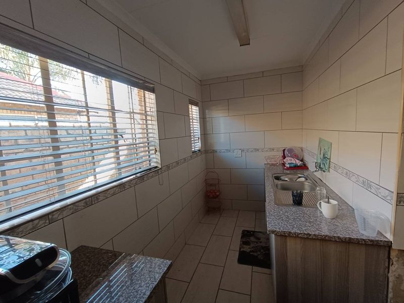 AMBERFIELD - CENTURION - 3 BEDROOM HOUSE - Photo 5