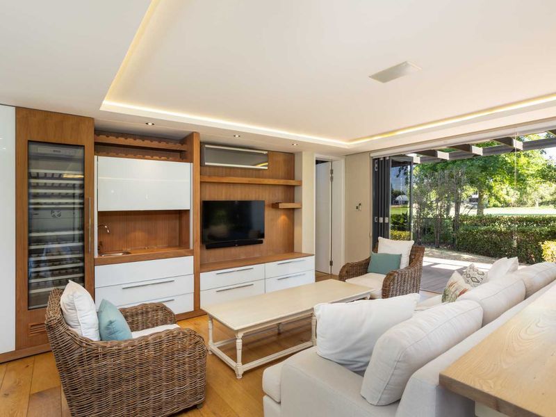 Elegant and Spacious Home on the 14th Fairway with Mountain and Pearl Valley Golf Course Views - Photo 5