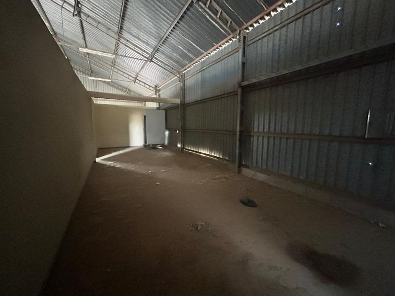 INDUSTRIAL WAREHOUSE - ARANDIS (FOR SALE) - Photo 3